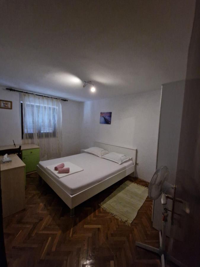 Eros Rooms Сплит Екстериор снимка
